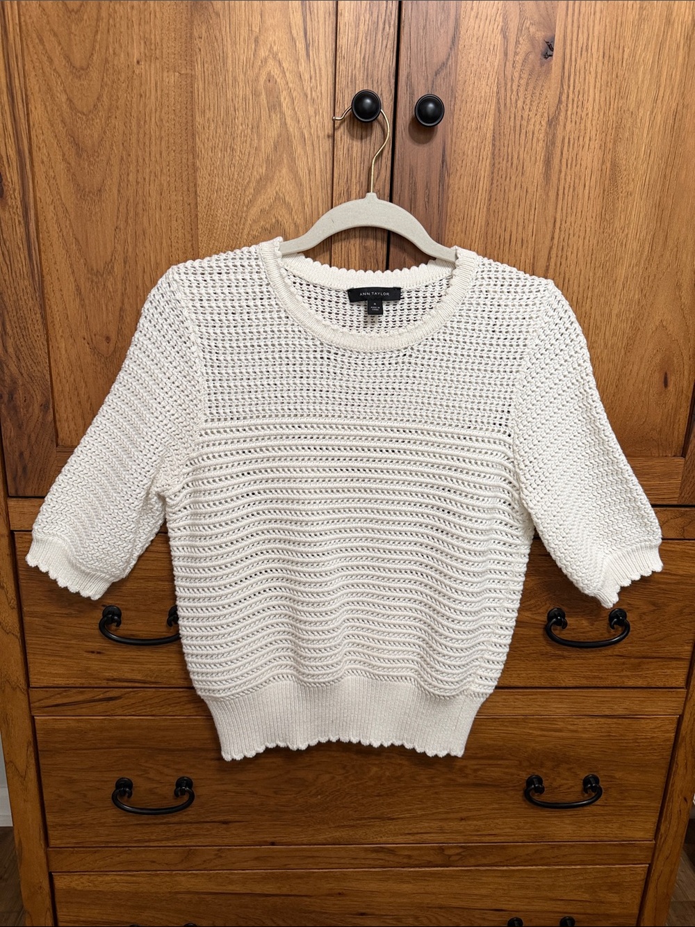 Ann Taylor Cream Textured Short Sleeve Crew Sweater